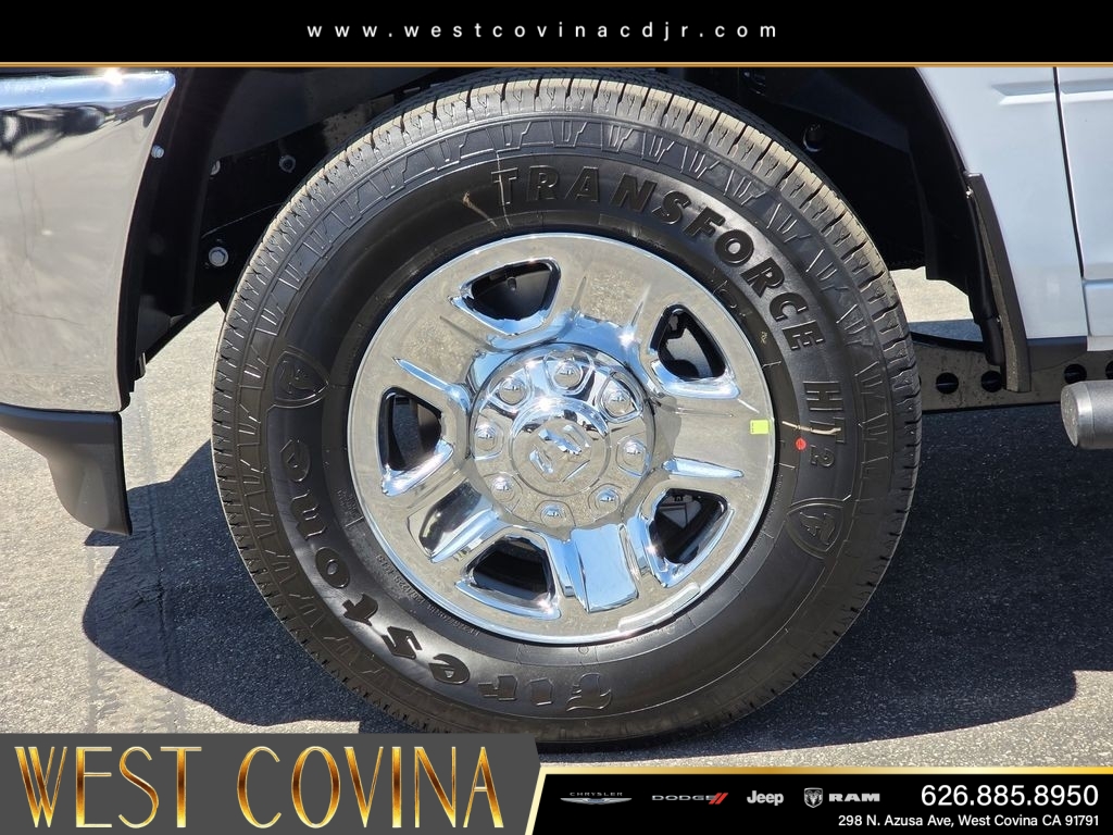 New 2026 Bright White Clearcoat RAM Tradesman image 9