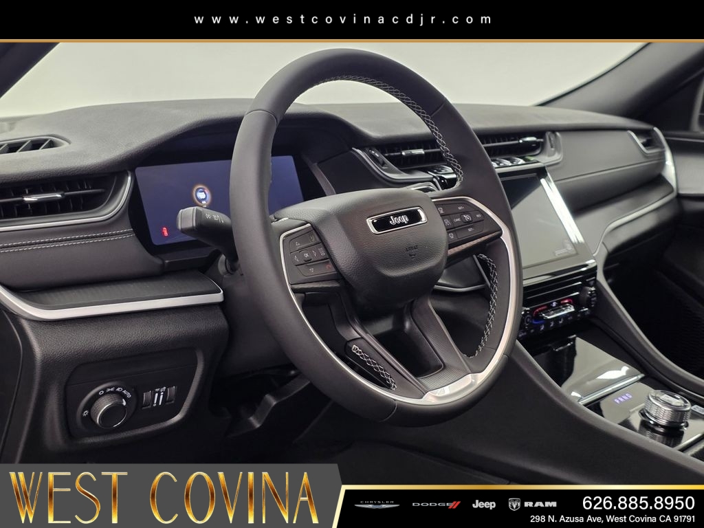 New 2026 Silver Zynith Jeep Laredo image 16
