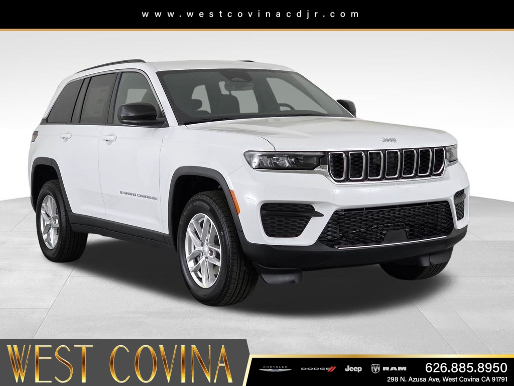 New 2026 Bright White Clearcoat Jeep Laredo image 3