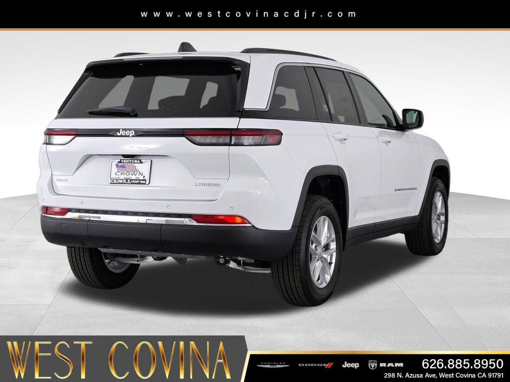 New 2026 Bright White Clearcoat Jeep Laredo image 5