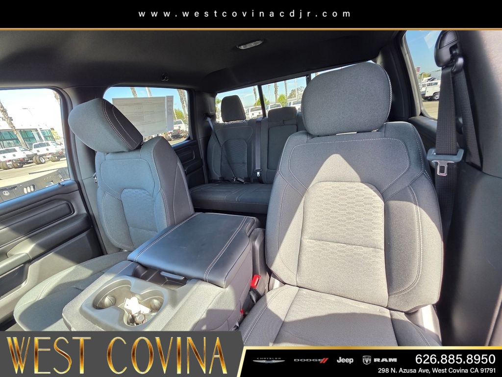 New 2026 Diamond Black Crystal Pearlcoat RAM Express image 15