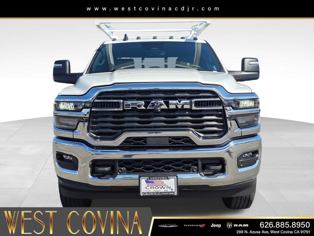 New 2026 Bright White Clearcoat RAM Tradesman image 2