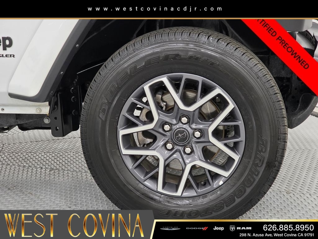 Certified Used 2025 White Jeep Sahara image 9