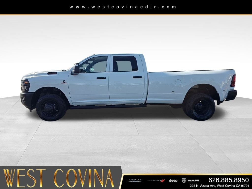 New 2026 Bright White Clear-Coat Exterior Paint RAM Tradesman image 4
