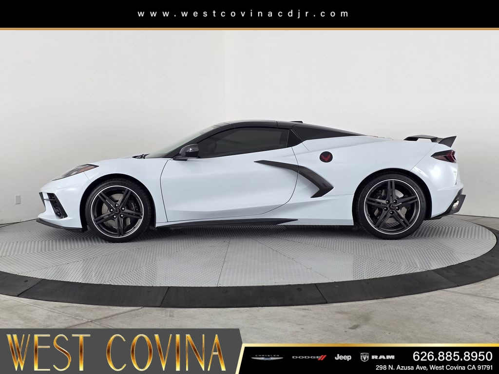 Used 2024 White Chevrolet Stingray image 4