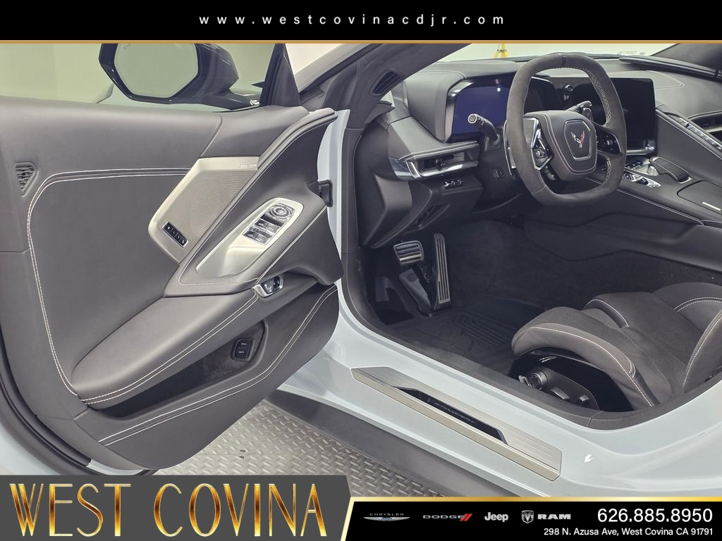 Used 2024 White Chevrolet Stingray image 15
