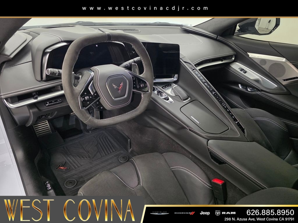 Used 2024 White Chevrolet Stingray image 26