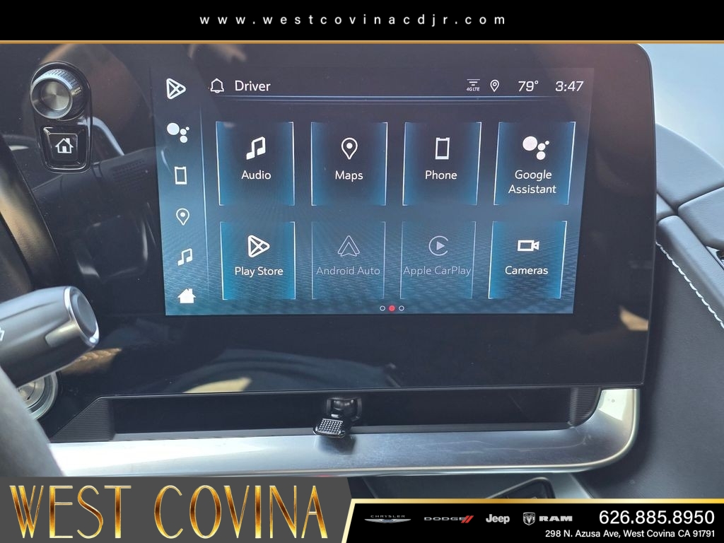Used 2024 White Chevrolet Stingray image 29