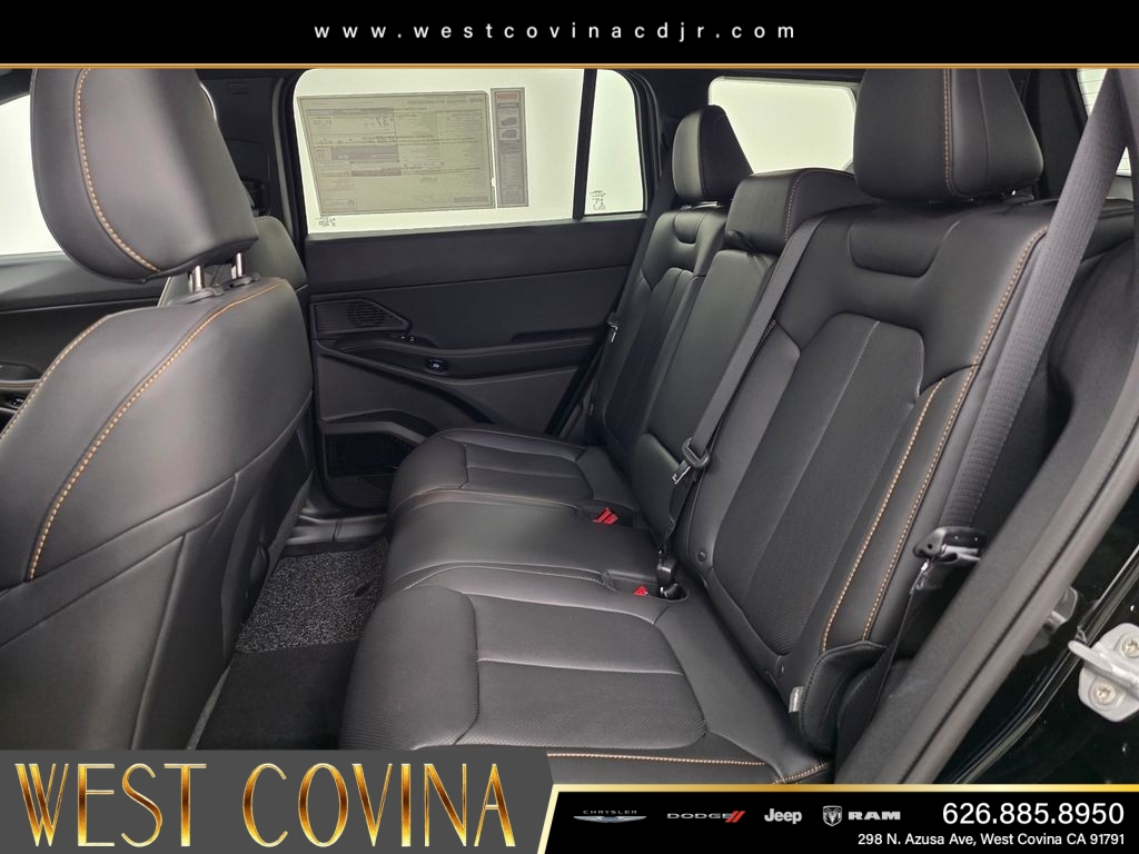 New 2026 Diamond Black Crystal Pearlcoat Jeep  image 11