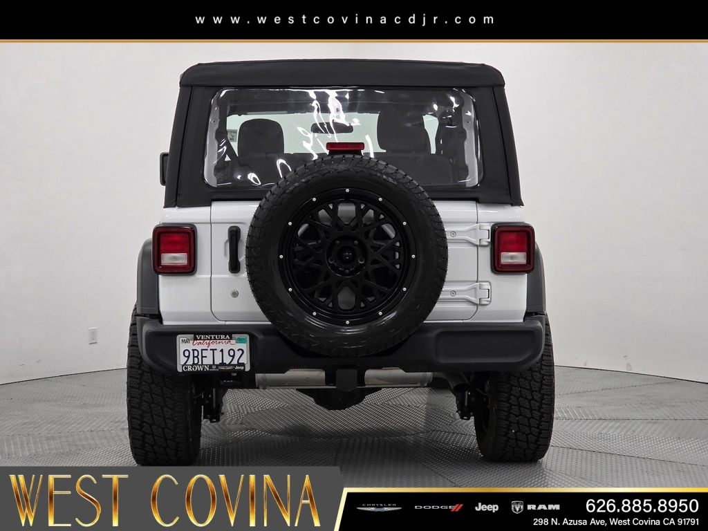 Used 2022 White Jeep Sport image 6