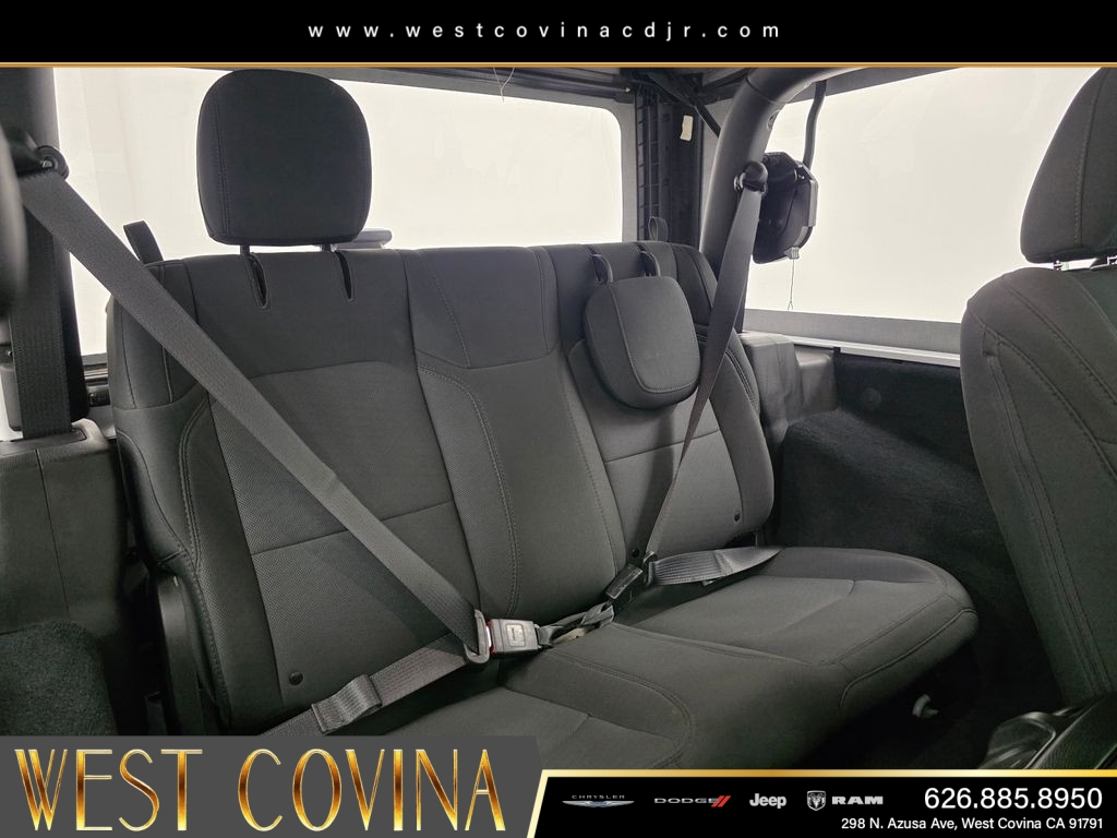 Used 2022 White Jeep Sport image 11