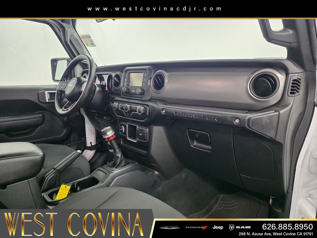 Used 2022 White Jeep Sport image 14