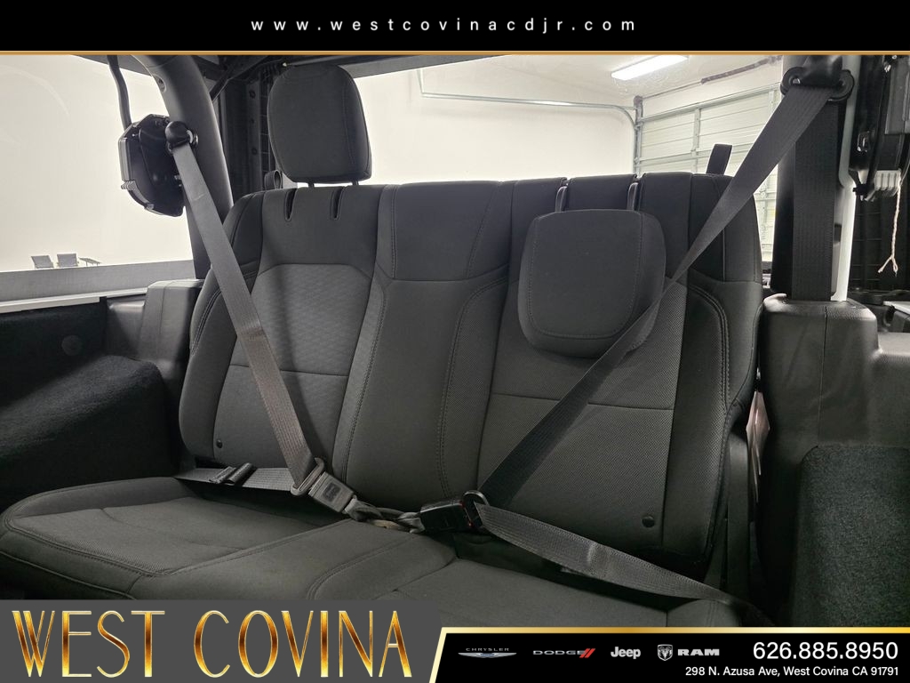 Used 2022 White Jeep Sport image 15