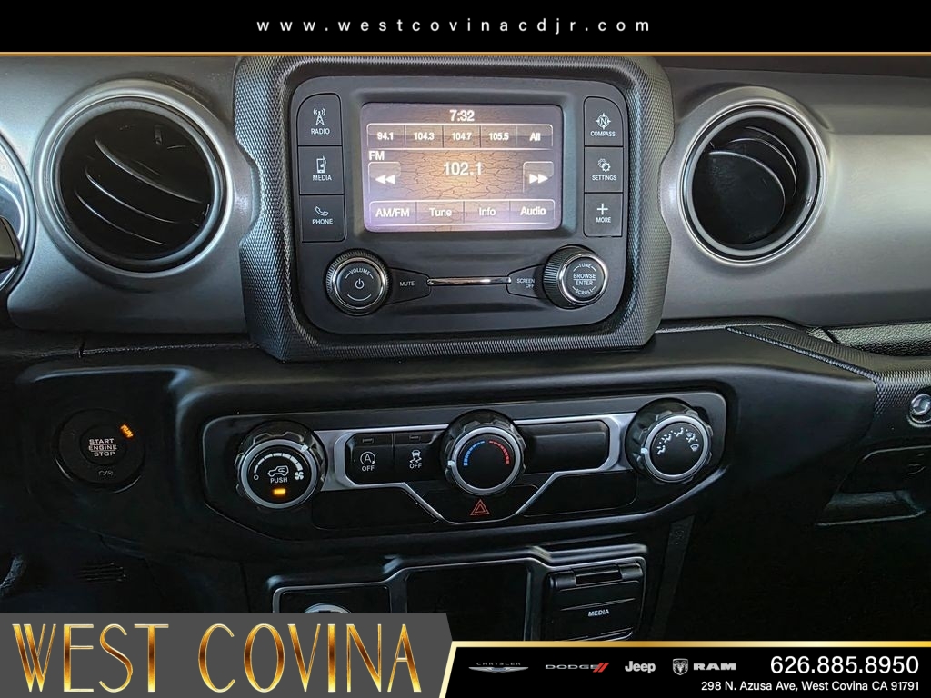 Used 2022 White Jeep Sport image 20