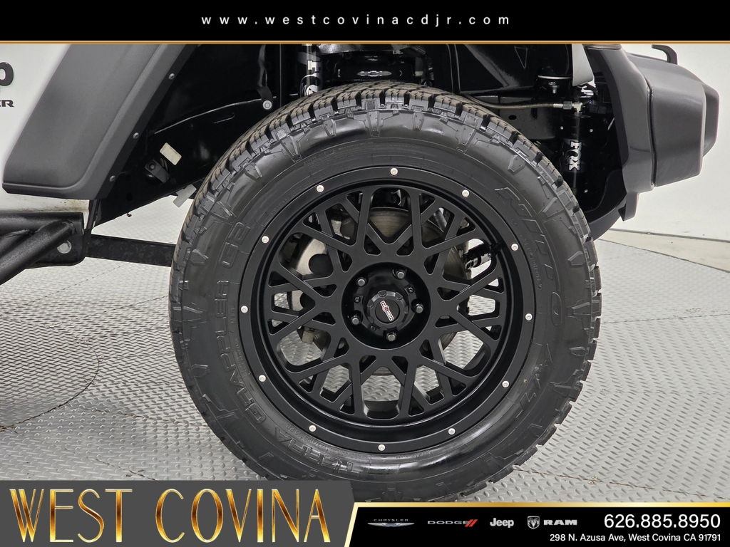 Used 2022 White Jeep Sport image 31