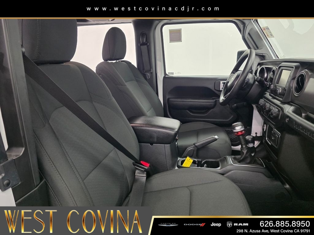 Used 2022 White Jeep Sport image 34