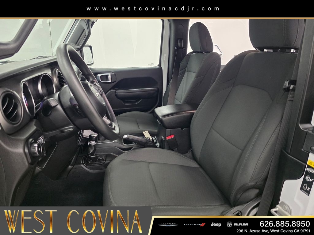 Used 2022 White Jeep Sport image 38