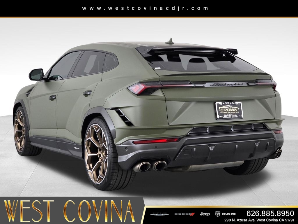 Used 2024  Lamborghini Performante image 5