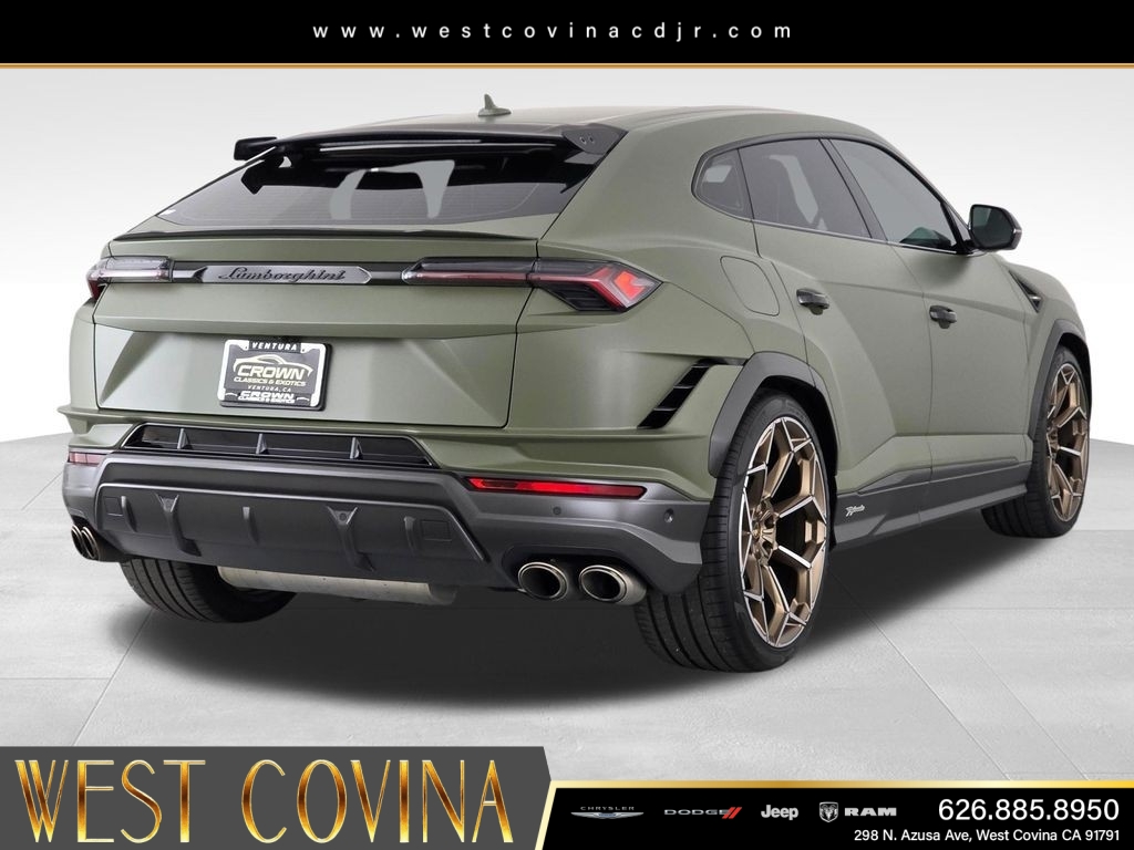 Used 2024  Lamborghini Performante image 7