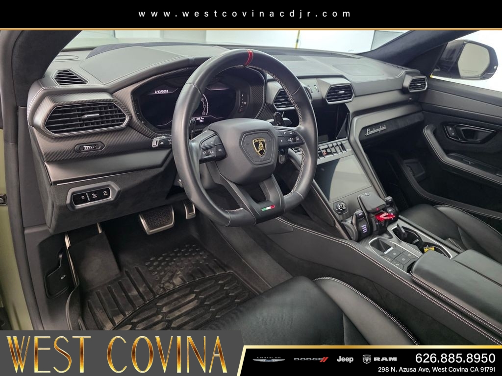 Used 2024  Lamborghini Performante image 21