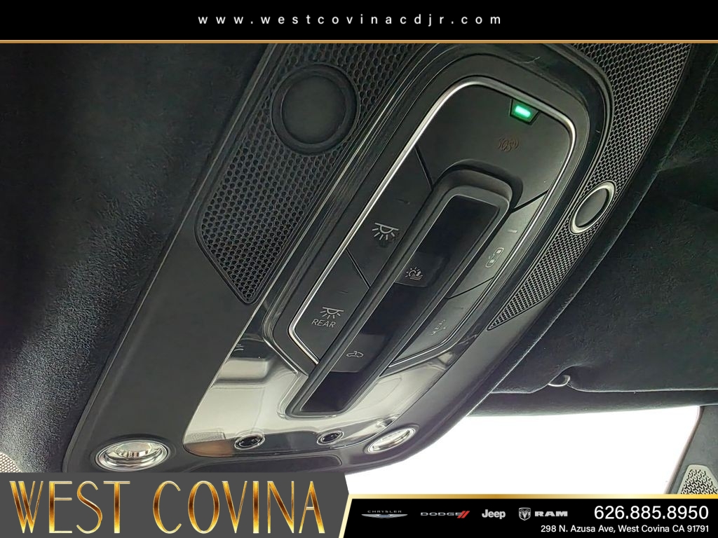 Used 2024  Lamborghini Performante image 23