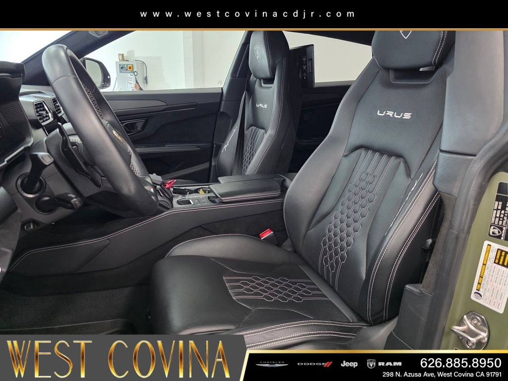 Used 2024  Lamborghini Performante image 24