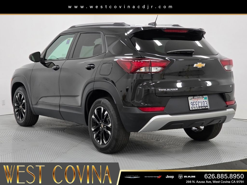 Used 2023 Black Chevrolet LT image 5