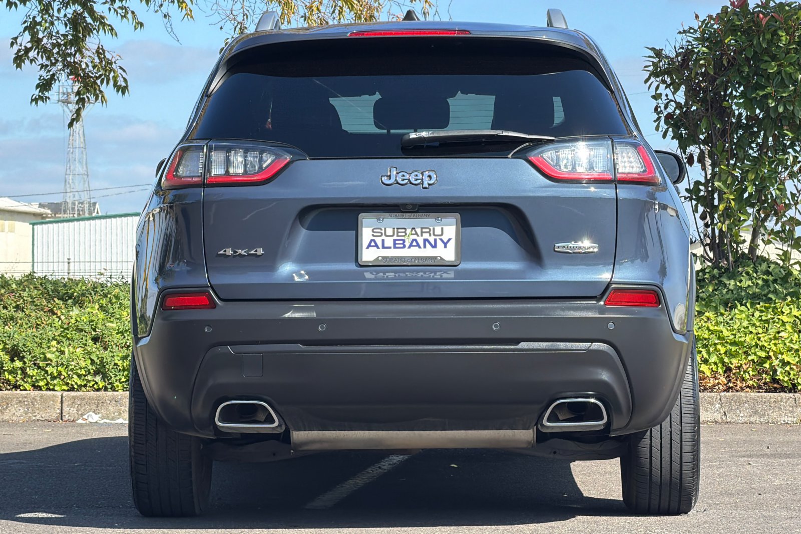 Used 2021 Slate Blue Pearlcoat Jeep Latitude Lux image 5