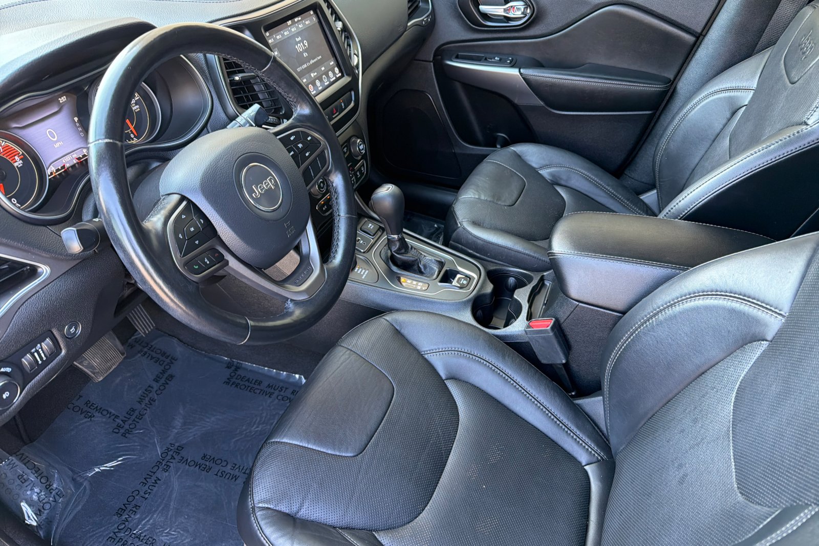Used 2021 Slate Blue Pearlcoat Jeep Latitude Lux image 10