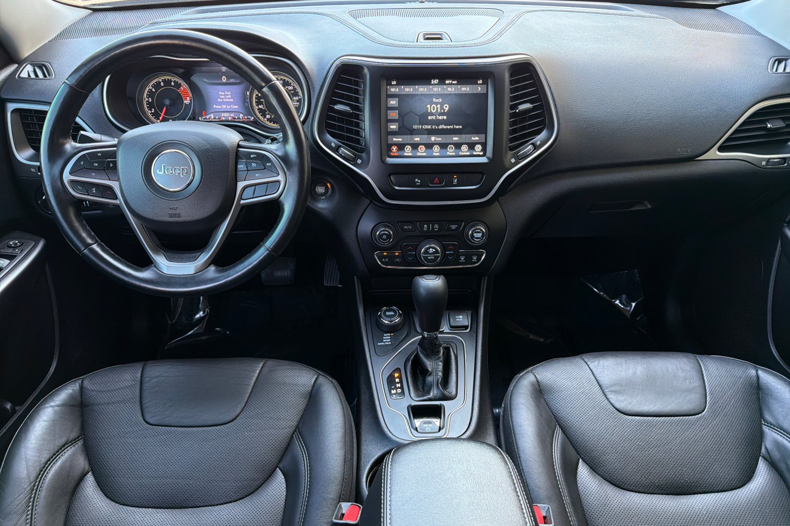 Used 2021 Slate Blue Pearlcoat Jeep Latitude Lux image 13
