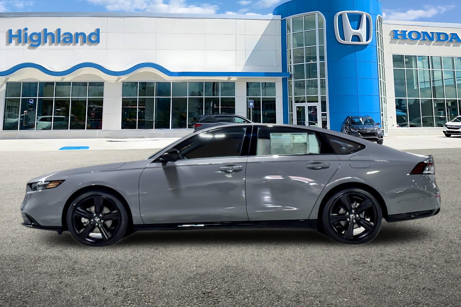 New 2026 Urban Gray Pearl Honda Sport-L image 2