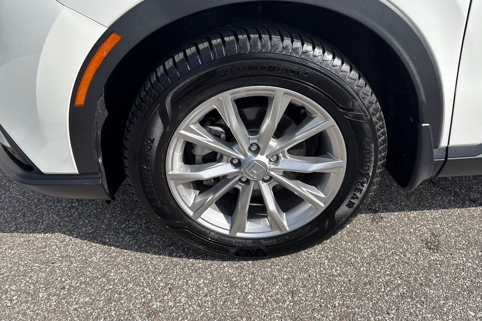 Certified Used 2025 White Honda EX-L image 33