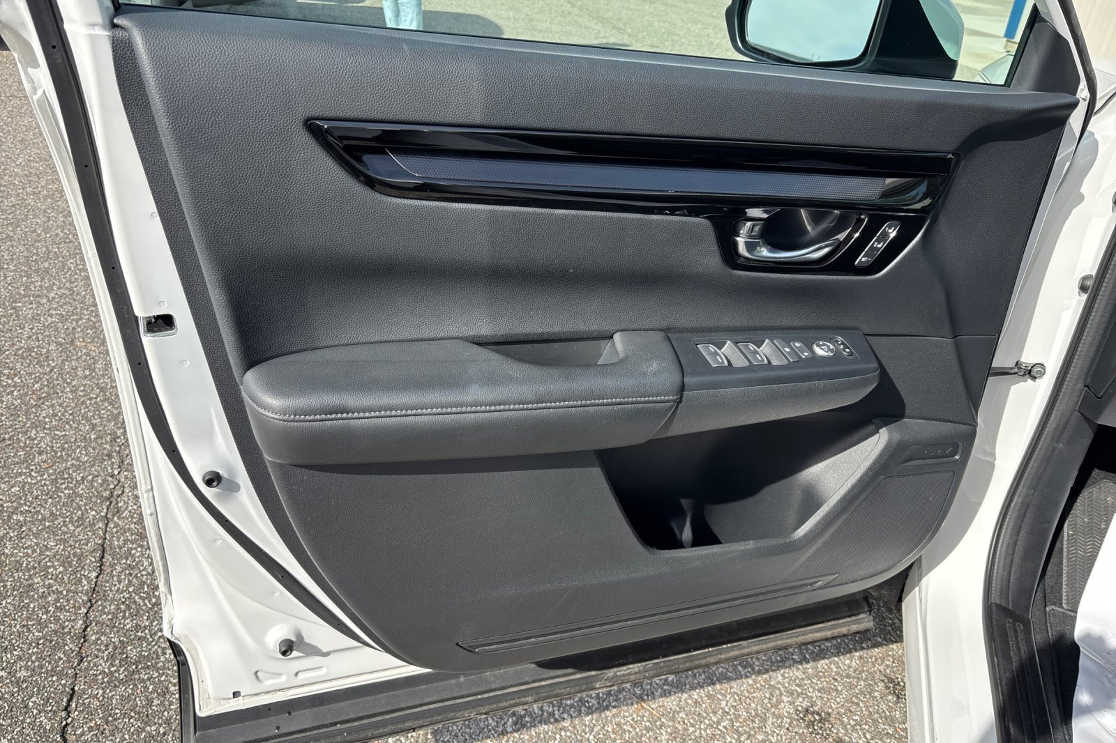 Certified Used 2025 White Honda EX-L image 12