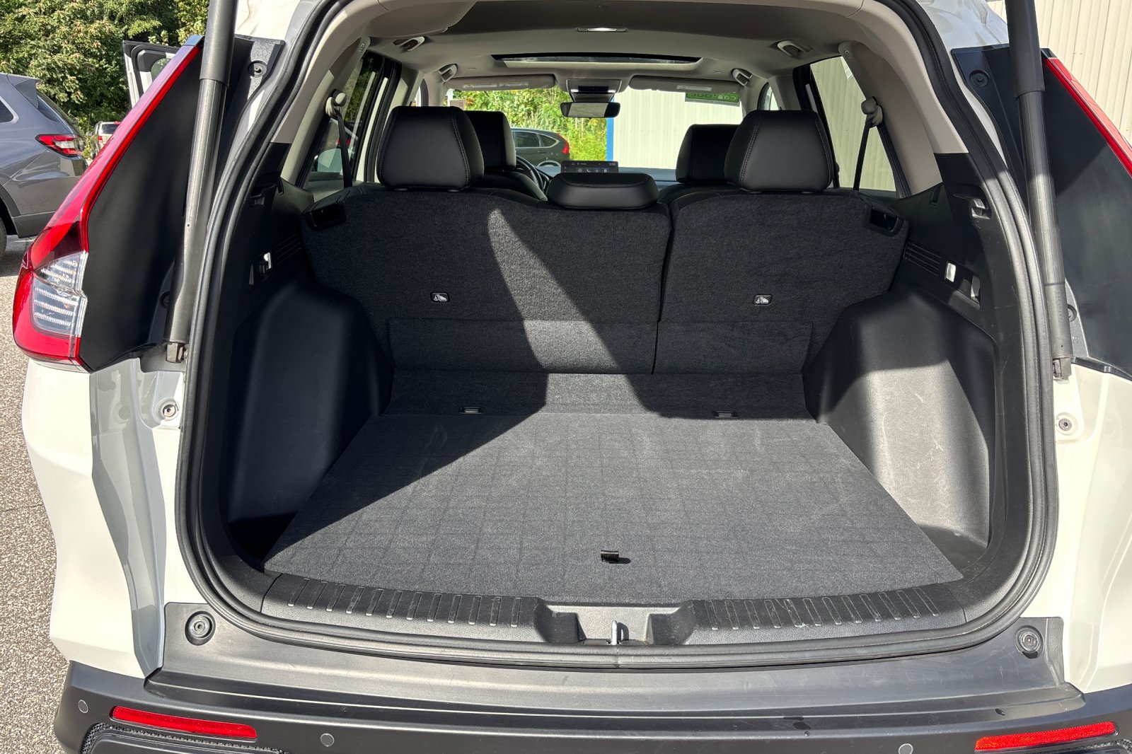 Certified Used 2025 White Honda EX-L image 18