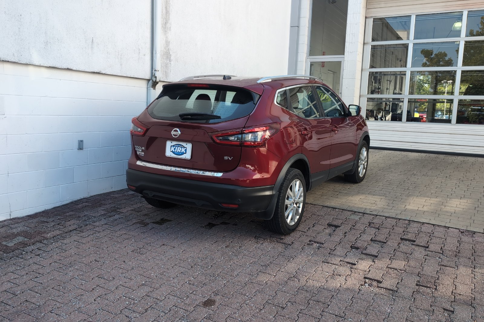 Used 2020 Red Nissan SV image 5