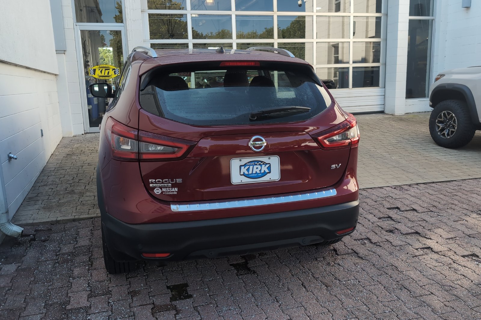 Used 2020 Red Nissan SV image 7