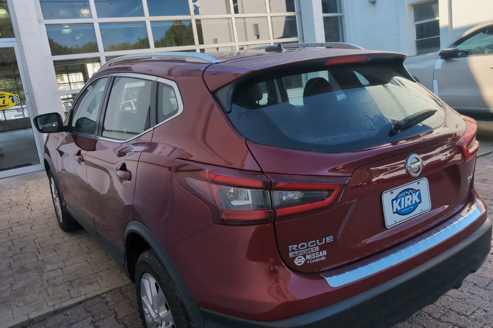 Used 2020 Red Nissan SV image 8