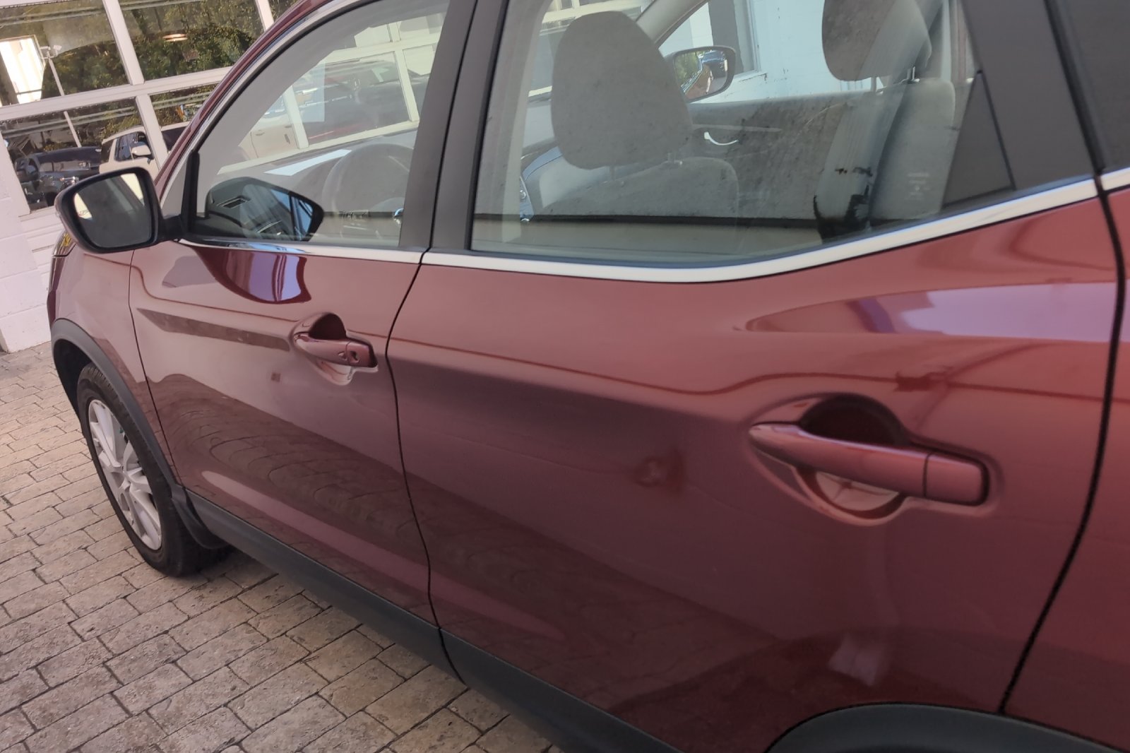 Used 2020 Red Nissan SV image 9