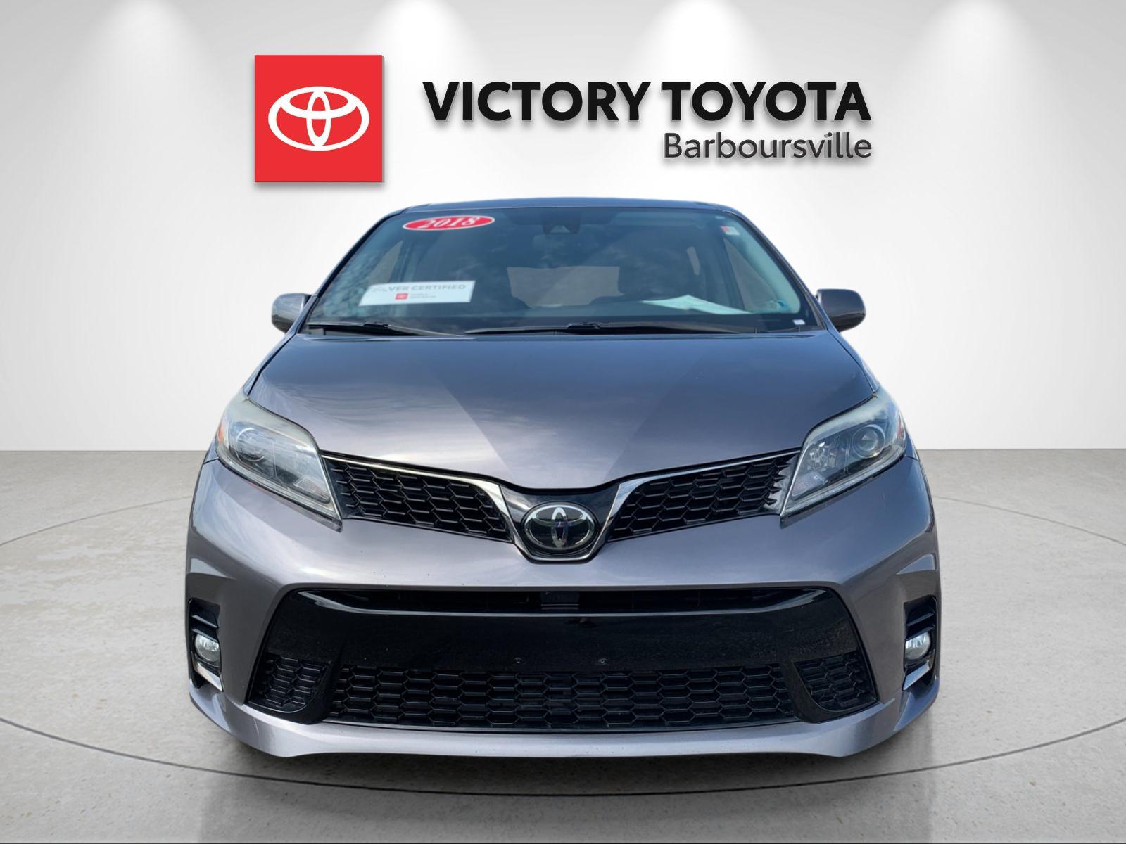 Certified Used 2018 Gray Toyota SE Premium image 8