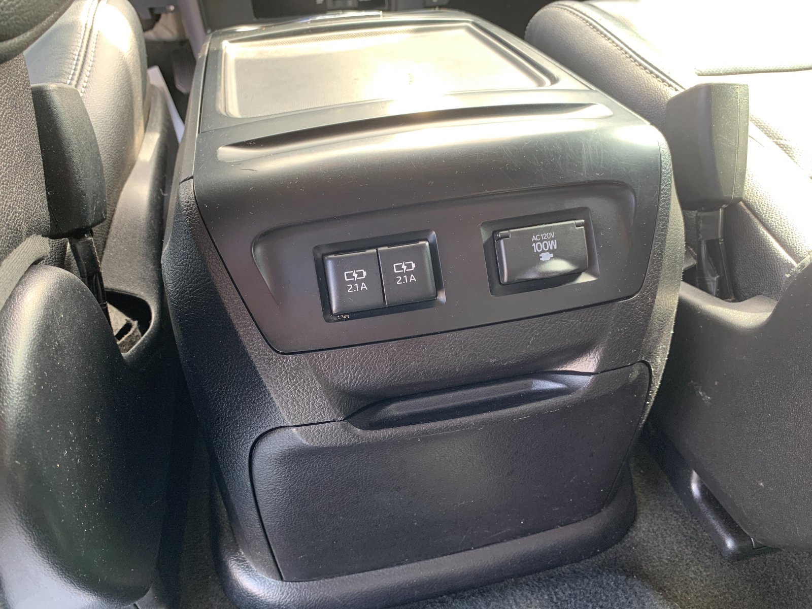 Certified Used 2018 Gray Toyota SE Premium image 15