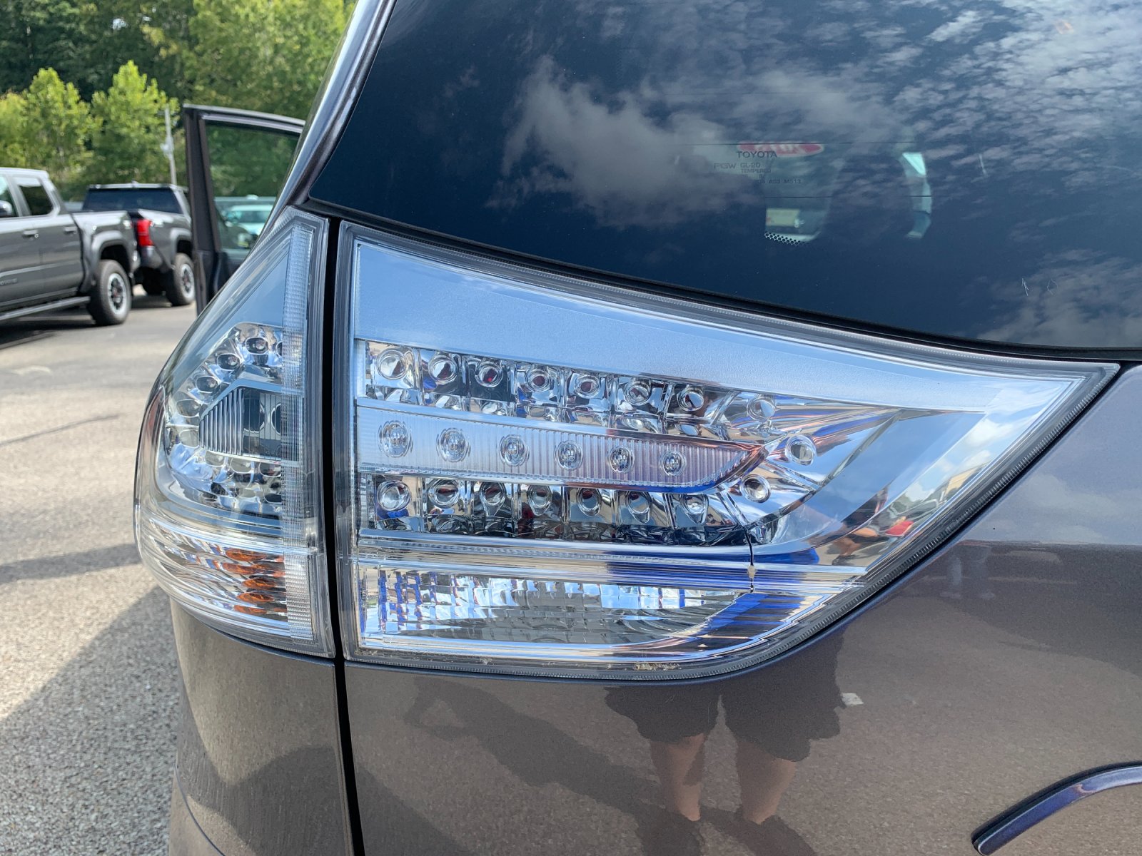 Certified Used 2018 Gray Toyota SE Premium image 35