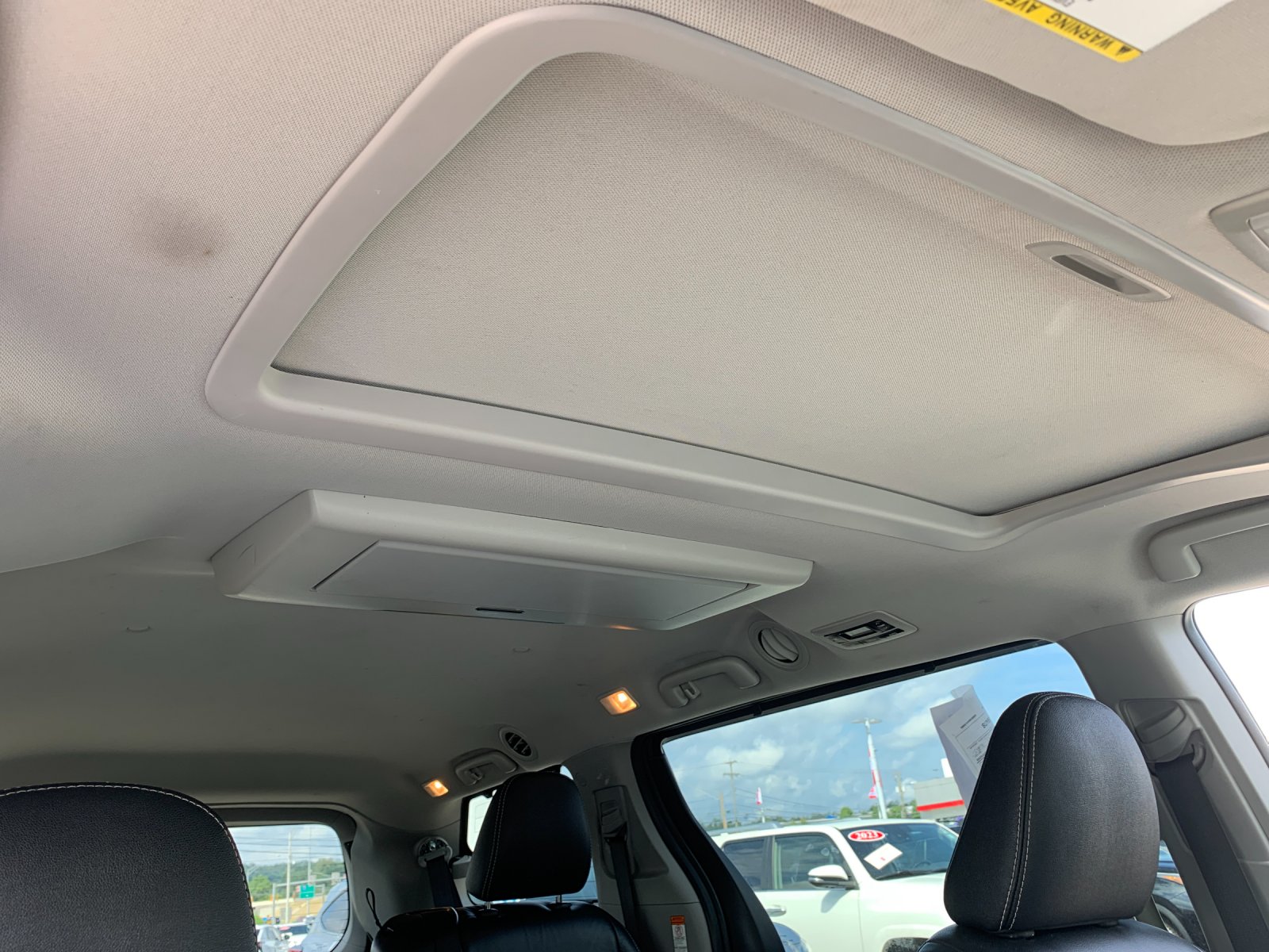 Certified Used 2018 Gray Toyota SE Premium image 20
