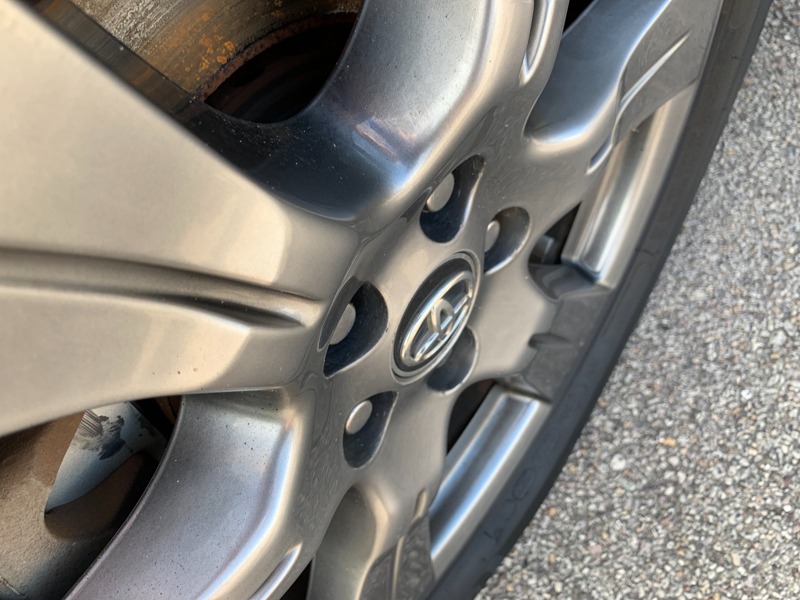 Certified Used 2018 Gray Toyota SE Premium image 40