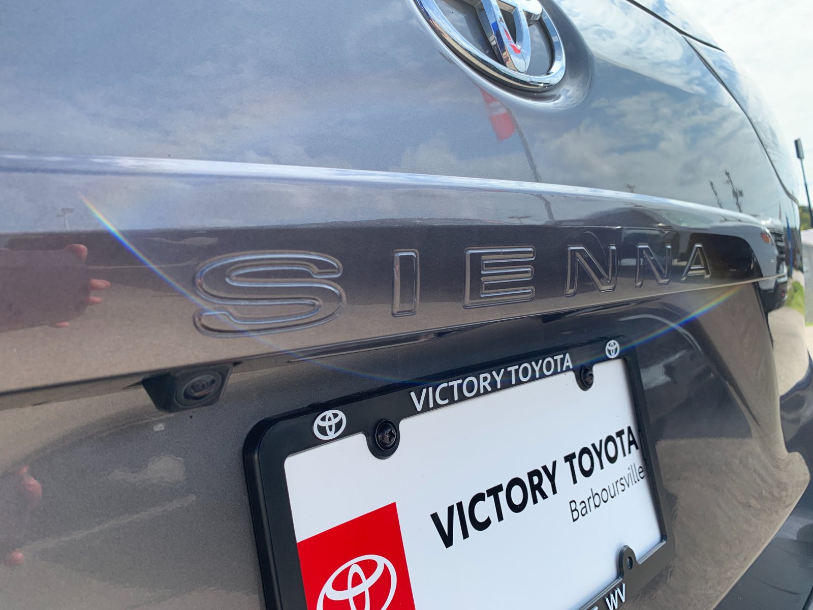 Certified Used 2018 Gray Toyota SE Premium image 41