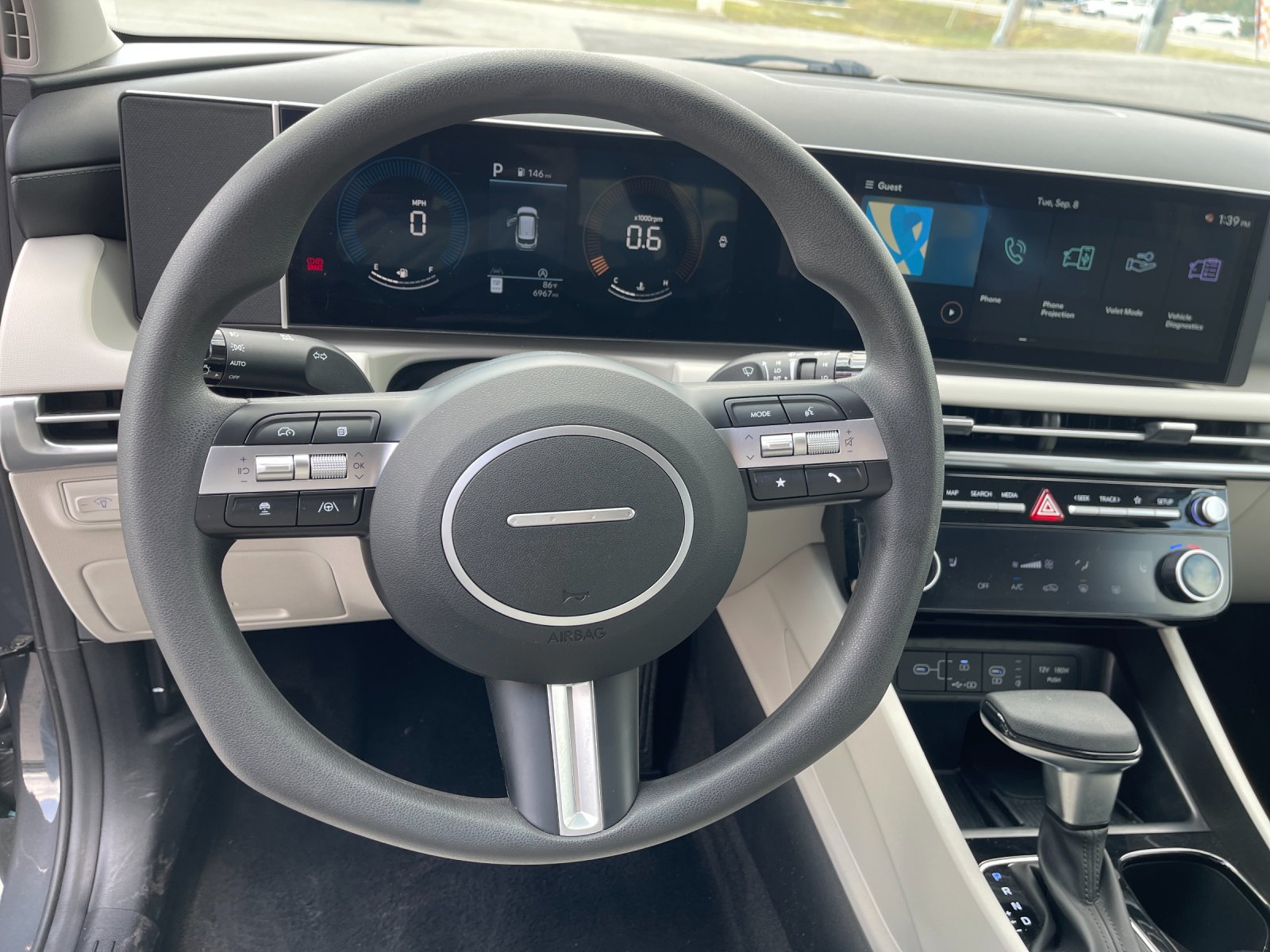 Used 2025 Gray Hyundai SEL image 27