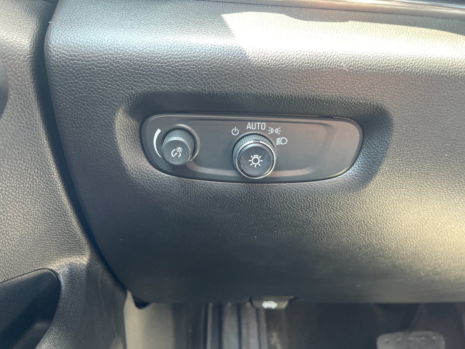 Used 2023 Blue Chevrolet LT image 31
