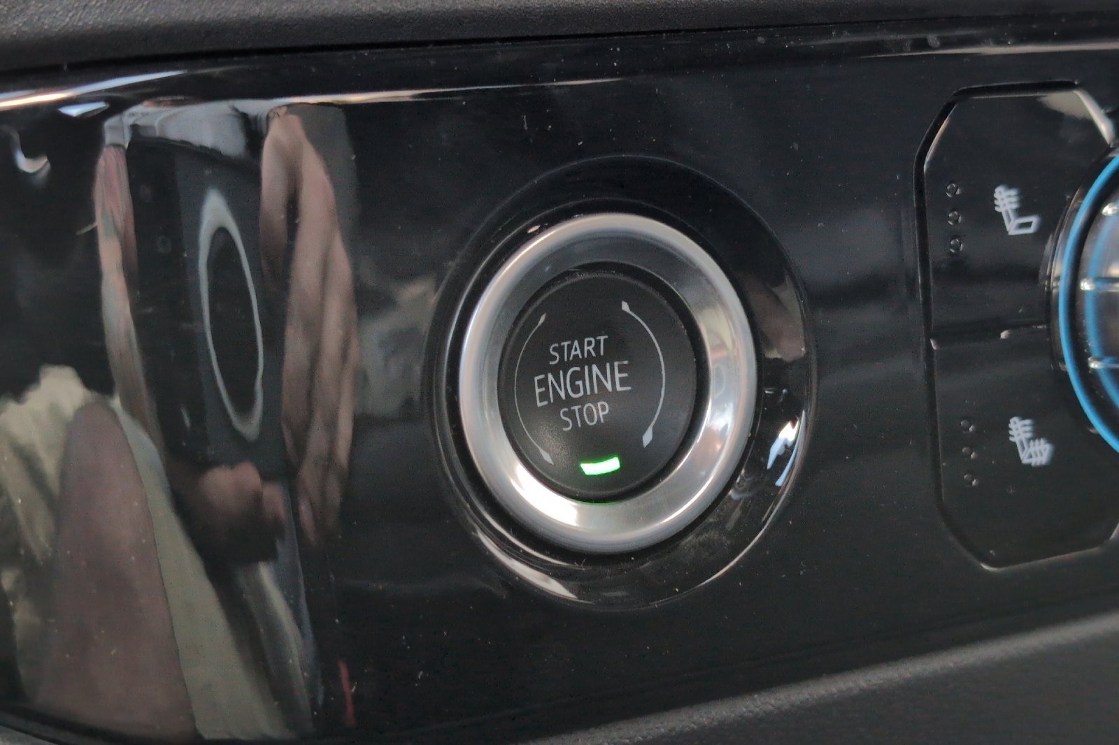 Used 2024 Black GMC Elevation image 23