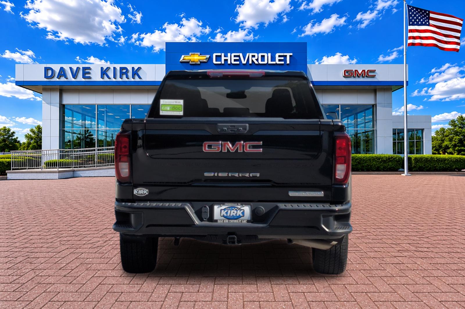 Used 2024 Black GMC Elevation image 4