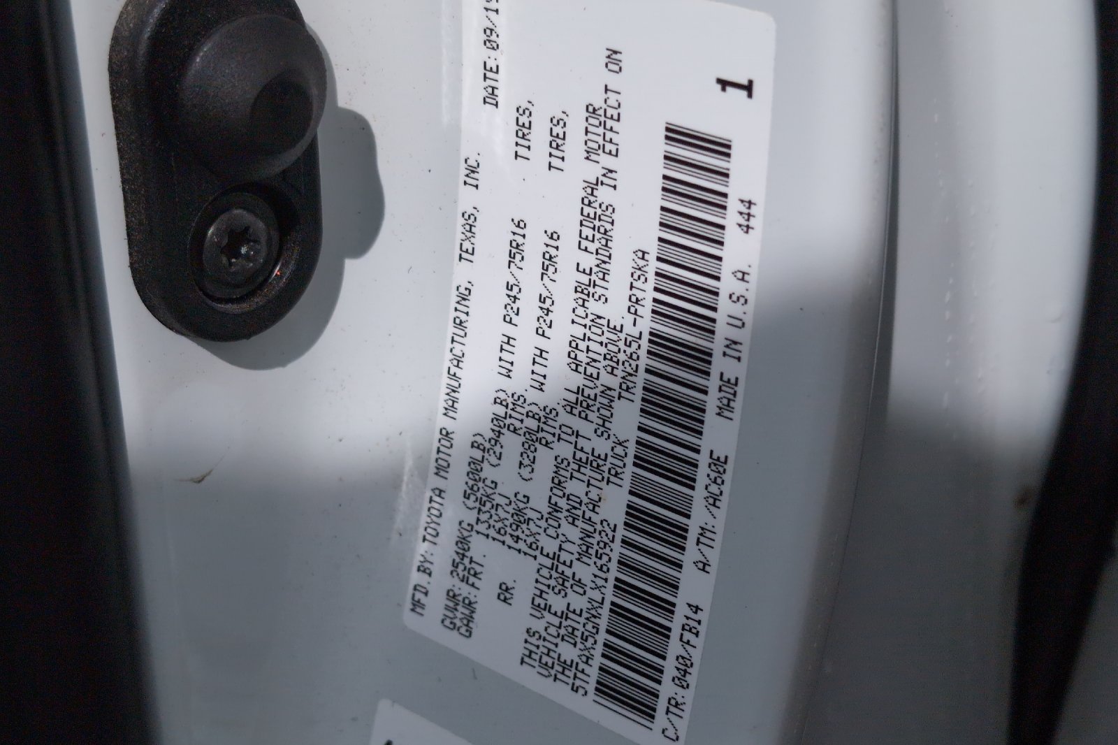 Used 2020 White Toyota SR image 28