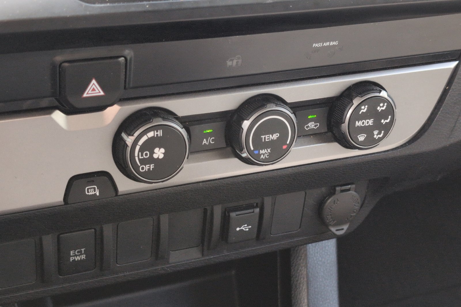 Used 2020 White Toyota SR image 20